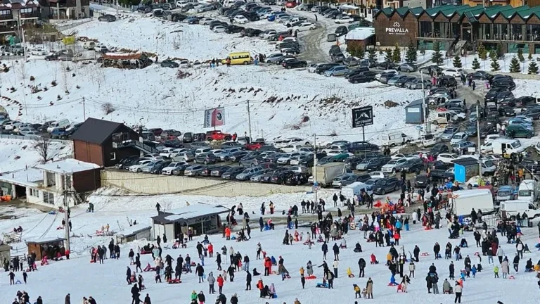 Från Tirana till snö, Kosovo “är avskuren” av albanska turister på helgen