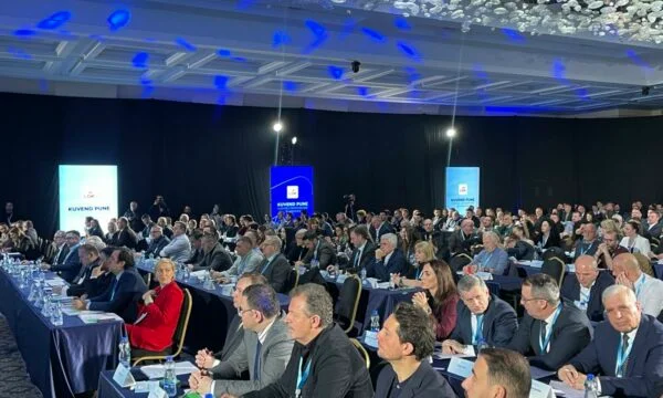 Olajšanje Obadiaha v skupščini LDK, delegati iz več podružnic so že oddali svoj glas v okvirih