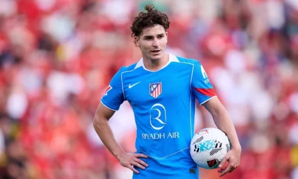 Arsenal tarjoaa kaksi tähteään Julian Alvarezille