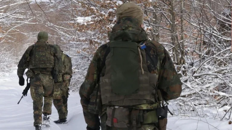 Tyska KFOR-soldater fortsätter patruller i norra Kosovo