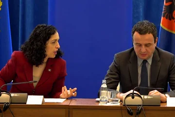 "Çka ke folur me Vuçiqin dhe Lajçakun" - Kurti i ikë pyetjeve, s'përgjigjet për akuzat e Osmanit