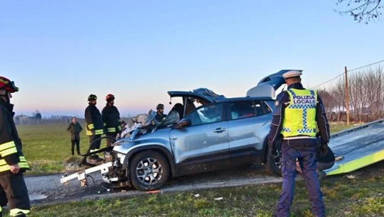 Tragisch in Italië: auto-ongelukken in vrachtwagen, twee jonge Albanezen sterven