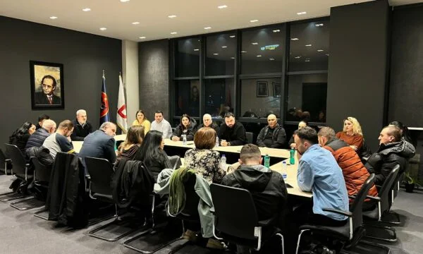 Sucursala LDK din Ferizaj îl susţine pe Abdixhik ca preşedinte, înaintea deciziei partidului