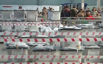 Zadnja posodobitev: Preštevilči 1142 sedežev za 2557