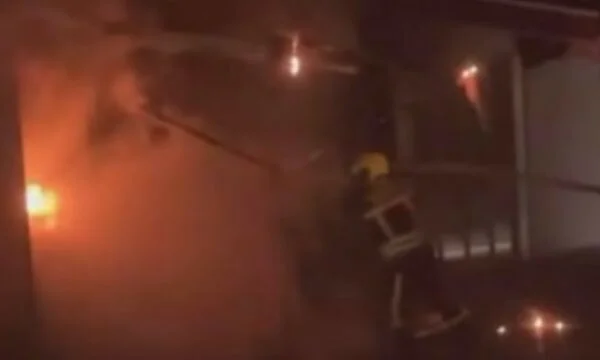 אש הכלולה בבר פריסטן, מכבי האש מתערבים