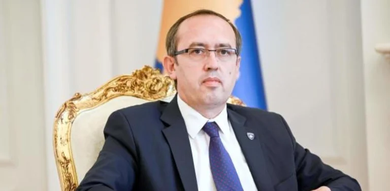 Promite întoarcerea fugarilor de la LDK, Hoti: aş putea pune piesele de petrecere împreună.