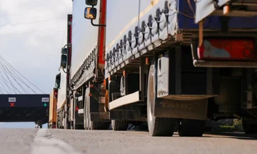 Border blockade は Kosovo の事業に立ち、より高い価格の恐怖を後押しします
