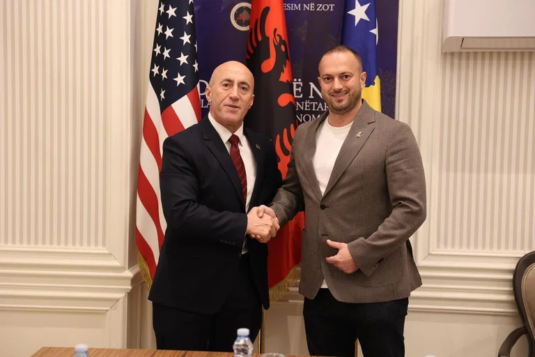 Viaţa lui Iron Hodge a fost un mare şoc pentru noi toţi. Am avut un partener vechi în Alianţă.