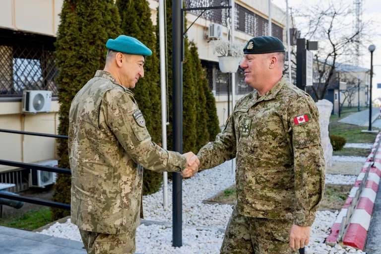 Ulutasch isännöi Napolin AJFC:n varakomentajaa, puhuu Kosovon turvallisuudesta