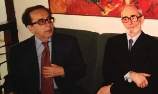 És boig per en Kadare: érem amics, les nostres diferències eren personals, si poguéssim alçar un brindis junts...