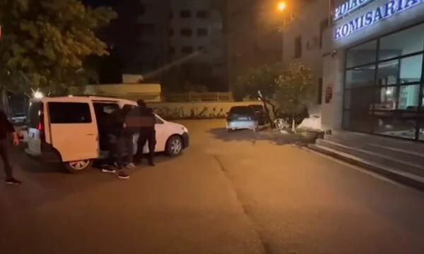 שלושה רוצחים חשודים במקדוניה נתפסו בטירנה: באמצעות מסמכי קוסובו מזויפים