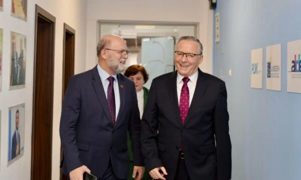 Χάμζα μετά τη συνάντηση με τη Μαλαισία: Αλβανία και Κοσσυφοπέδιο περπατούν μαζί, συνδέονται με αξίες και ευθύνες προς το έθνος