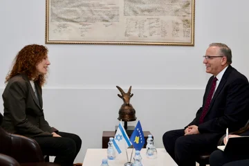 Hamza se sestane z izraelskim veleposlanikom na Kosovu, govori o političnem dogajanju