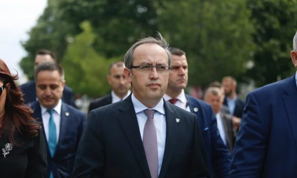Avdullah Hoti anunţă candidatura preşedintelui LDK: Îmi asum responsabilitatea deplină de a prelua sarcina recuperării politice