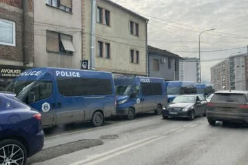 Operacija 200 policistov in 4 tožilci zaradi prijetja ponarejevalcev volivcev, 48 ur pripora 109 pripornikov