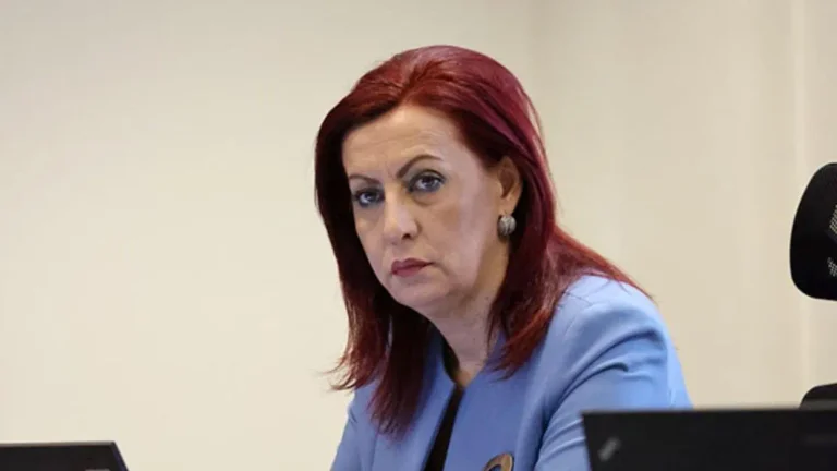 Acţiuni ample în Prizren pentru abuz de voturi, comisarul partidului Emilja Rexhepi arestat