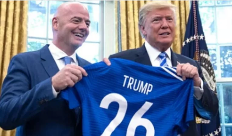 Aquest és l'Infantino i la Trump, president dels EUA per lliurar el mundial trife
