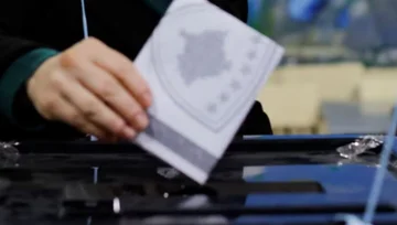 KQZ lehtëson procedurat e regjistrimit të votuesve mbi 80 vjeç për të votuar përmes ekipeve mobile