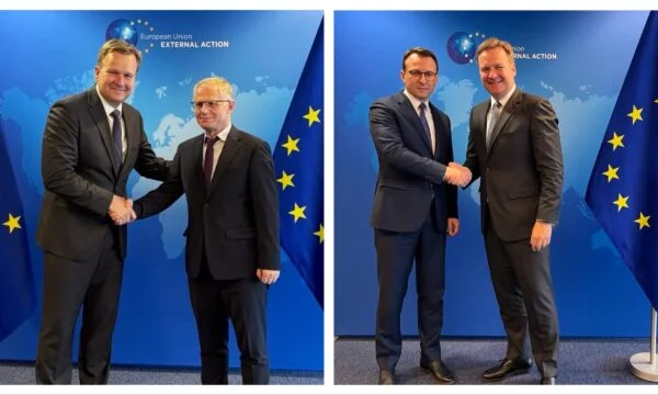 Vuoropuhelu "%s" varoittaa Brysselissä tänään pidettävästä tapaamisesta Kosovon ja Serbian välillä