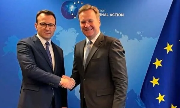 Diyalog yarın devam etti, Sırp delegasyon Brüksel'de geldi