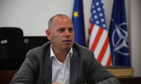 Μετά την απόφαση περί καταμέτρησης των ψήφων, ο Λαντρόφτσι: Ο Καπνός Επιτέλους