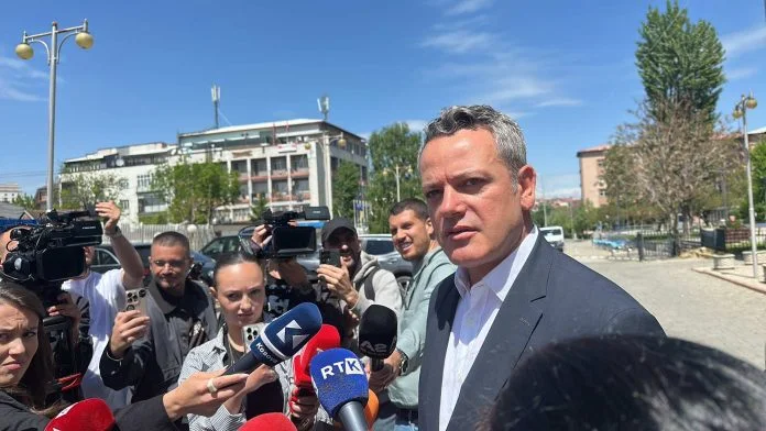 Η ηγεσία του LDK, Γκάσι, συνέρχεται για την παραίτηση του Ομπαντάια: Το έχει, το έχει κάνει.