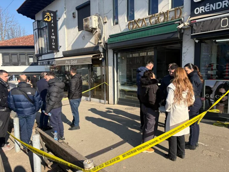 Η αστυνομία παρέχει λεπτομέρειες για ληστεία σε χρυσοχόο στην Πρίστινα