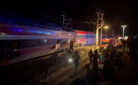 Σε 39, ο αριθμός των νεκρών πηγαίνει μετά τη συντριβή τρένου στην Ισπανία