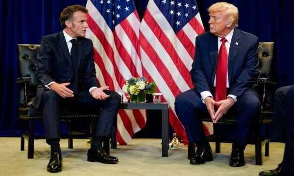 Makro odpowiada na odpowiedź taryfową Trumpa: Zagrożenia są nie do przyjęcia, Europa do przywrócenia razem