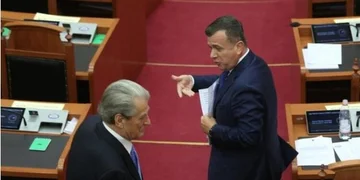 Ta baraba, vzel sem mu roko od”, Taulant Balla odgovarja na obrekovanja Berishe (Video)