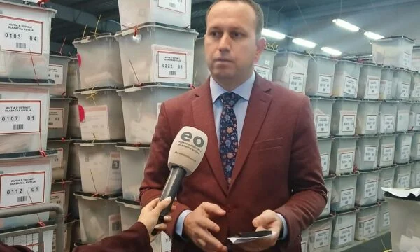 Ελέζ: Συνεχίζοντας την καταμέτρηση στο Πρίζρεν της Πρίστινα, αρκετοί άλλοι δήμοι έχουν τερματίσει