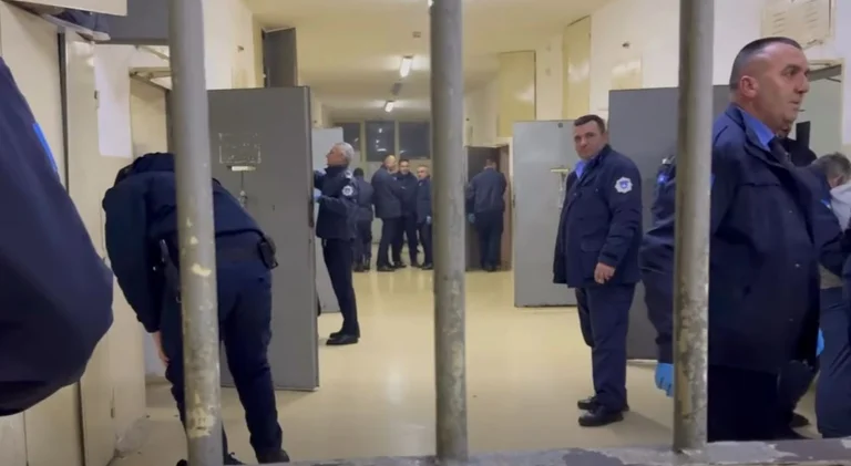 Poważna operacja nalotu w więzieniu Dubrava