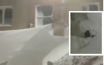 Rusija podre rekord, sneg do drugega nadstropja bivališč (VIDEO)