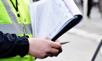 Policija v Prištini dva tedna izrekla skoraj 2000 glob