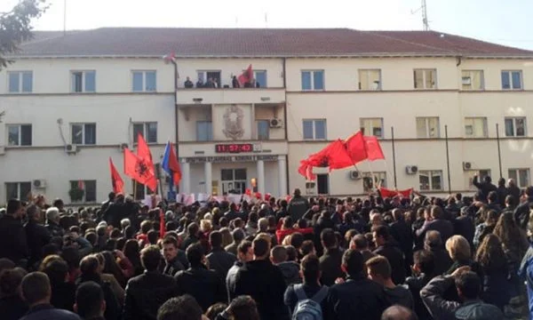 Δήμαρχος Μπουγιανόκ: Οι Αλβανοί κάνουν διακρίσεις στη Σερβία, Σέρβοι πολιτικοί προκαλούν εντάσεις