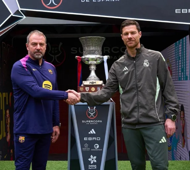 Flick για την αναχώρηση της Xabi Alonso: Είναι ένας μεγάλος προπονητής.