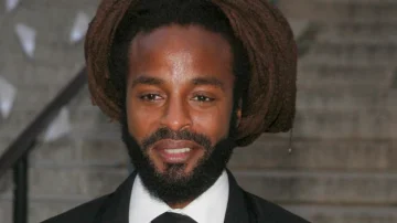 == Weblinks ==== Einzelnachweise ==== Einzelnachweise ==