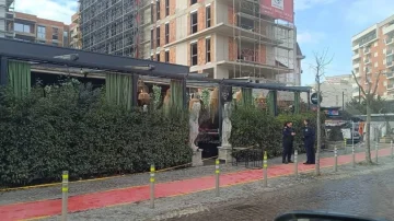 Zabadanje v baru v Klinu.