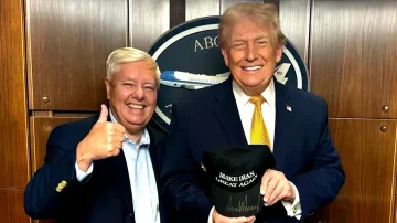 Ameriški senator nagovarja Irance: Pomoč prihaja