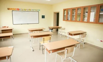 Občina Priština sprejme odločitev ob začetku pedagoškega procesa