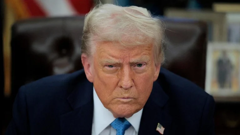 Trump fenyegeti Iránt: ha elkezdenek embereket ölni, keményen megütjük őket.
