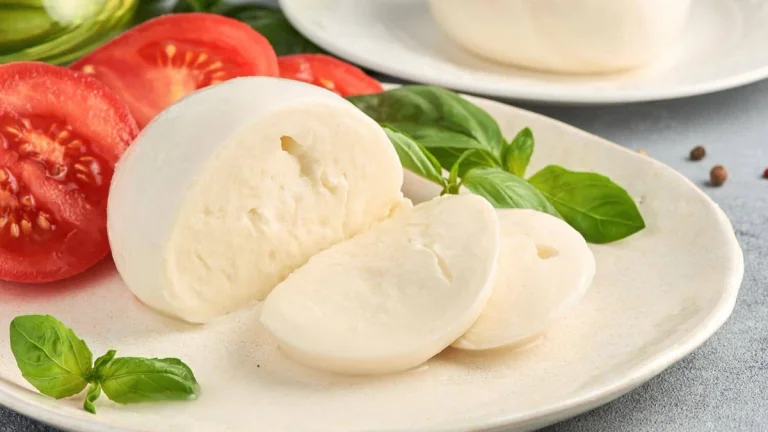 AUV מחליט להסיר את הגבינה Mozarella מהחלב של buffalo