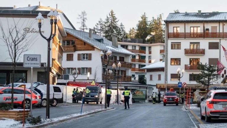 Crans- Montana bártulajdonosait holnap kikérdezik.