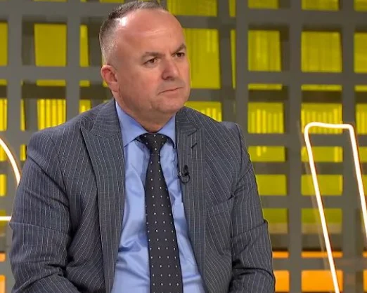 Úszási helyzet, Fushtica: Le kell vonnunk a tanulságokat Koszovó nehéz helyzetéből