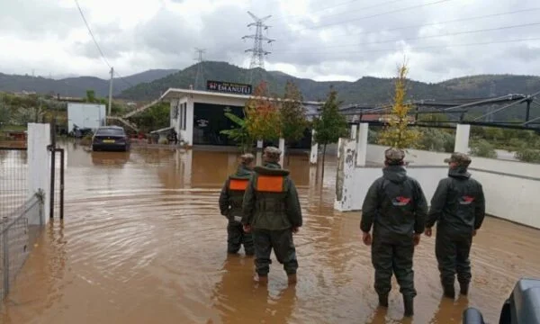 Regnfall fortsätter i Albanien idag