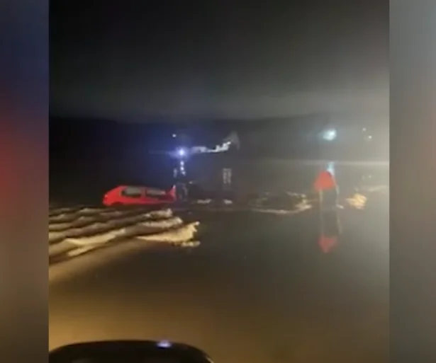 צוותי חירום ב- Drenas בפעולה לאחר שיטפונות, כמה תיירים מ- Shkodra נשמרים