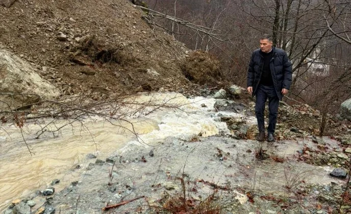 Maliseva után, Yunik is kihirdeti a szükségállapotot.