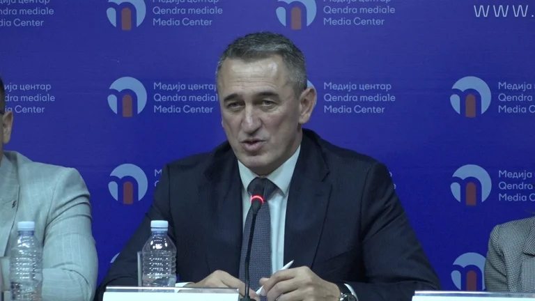 Nenad Raspic biztosít helyet a Parlamentben