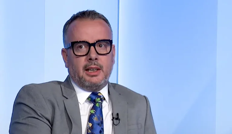 Catetical: Utan att försvinna från politisk scen P DK, LDK, tar AAK aldrig ner diktatorn Albin Kurti