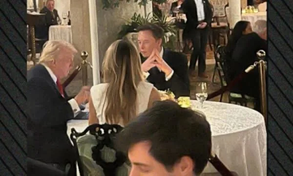 Musk och Trump äter i Mar-a-Lago, lämnar ansträngda relationer i månader